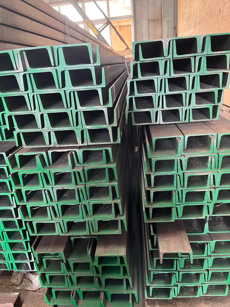 饶河幕墙槽钢插芯